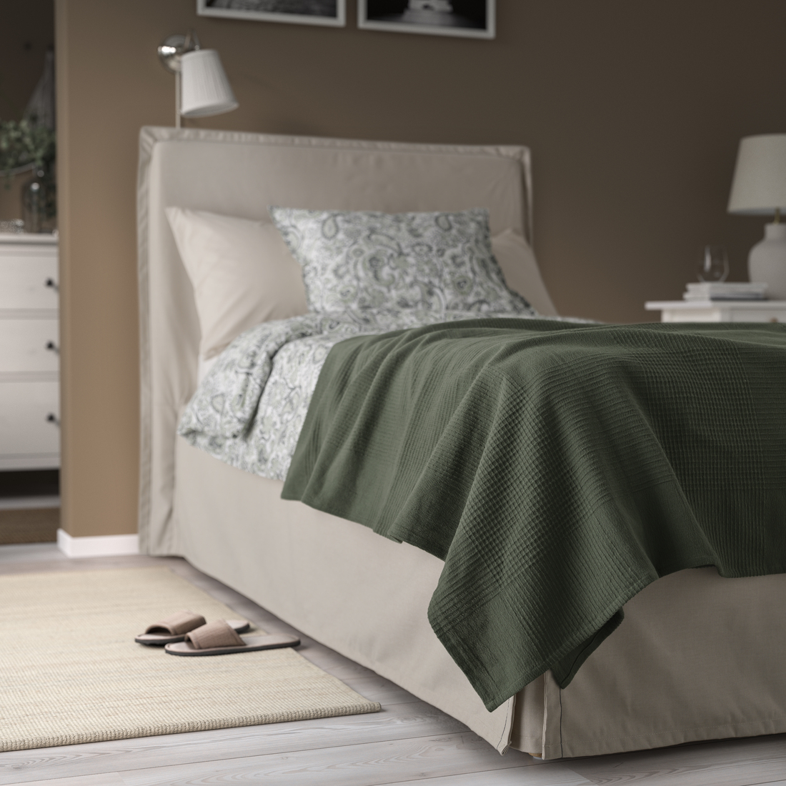 INDIRA, bedspread. 2 of 3 open dialog