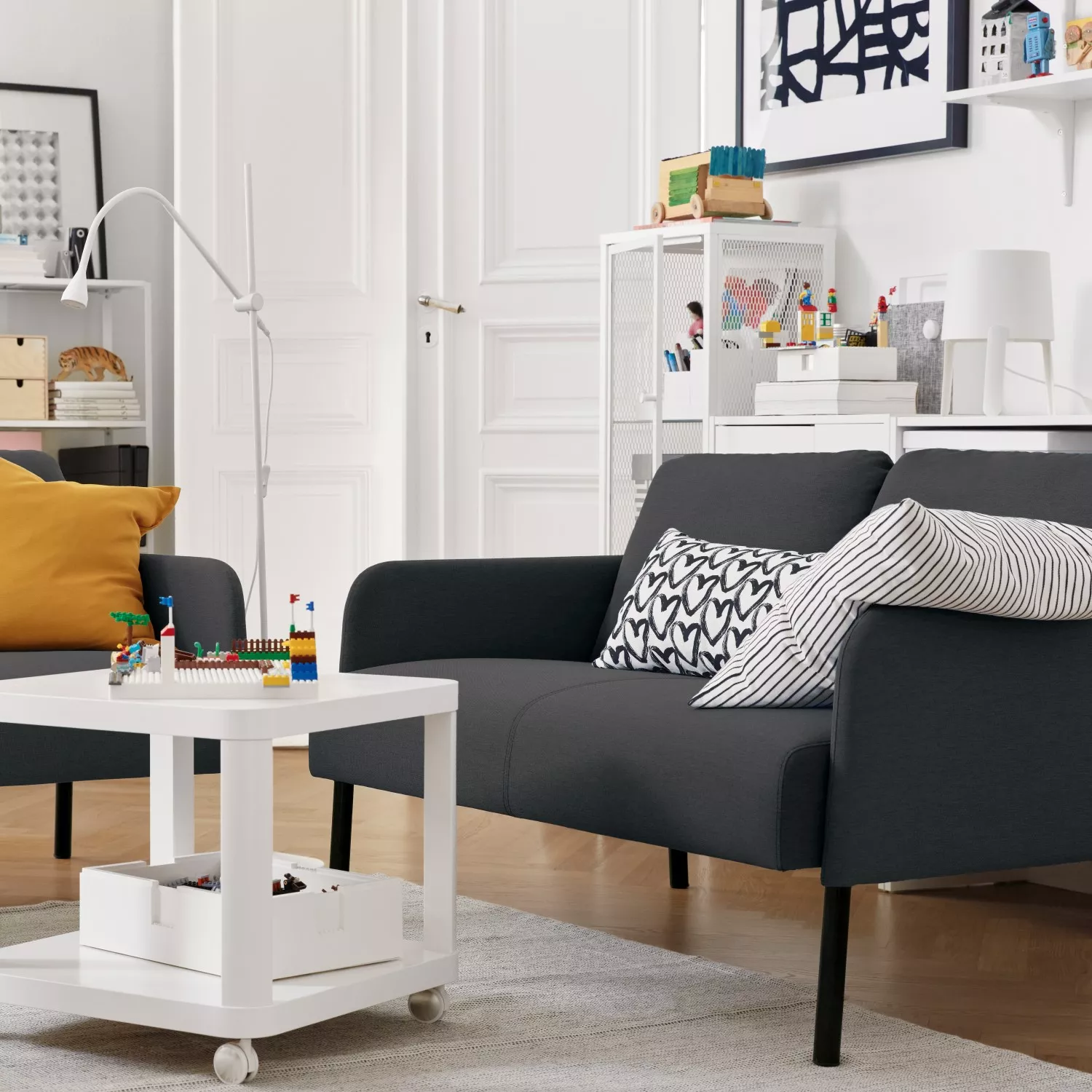 IKEA Tenerife - GLOSTAD sofá 2 plazas, Knisa gris oscuro