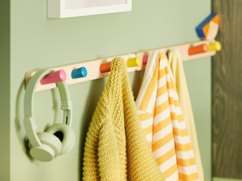 children's coat rack with 4 hooks