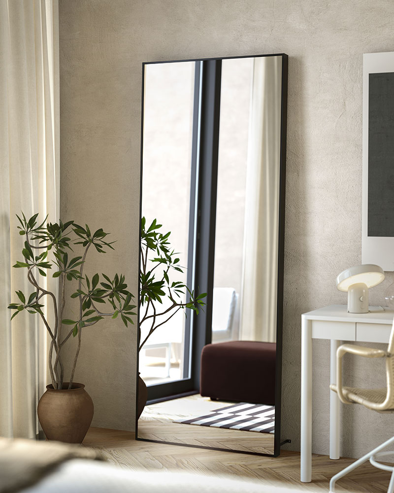 Una mesa de conferencias MITTZON blanca con cuatro sillas TEODORES azules. Un perchero de acero amarillo junto a la pared.