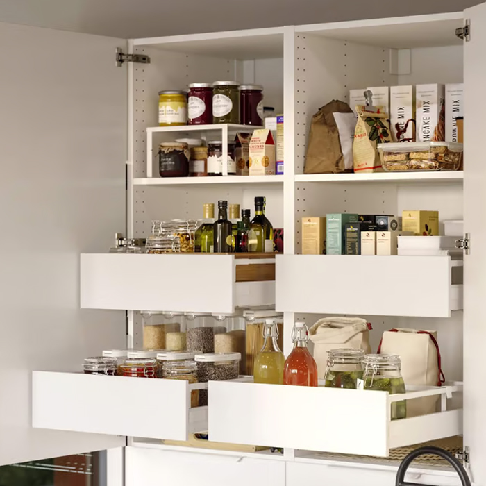 organización en un mueble de cocina