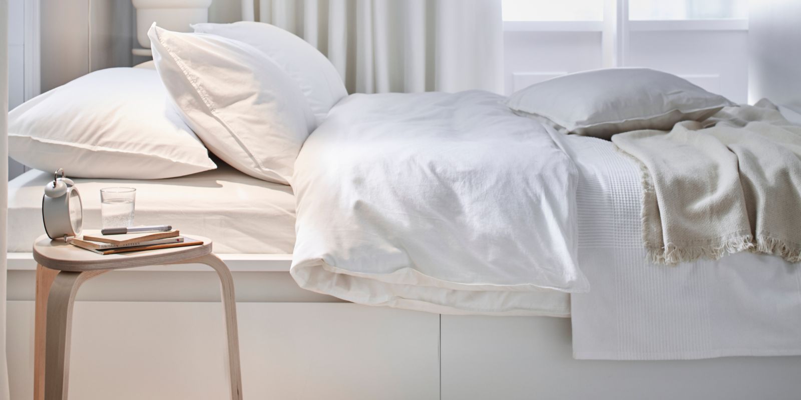 White bed and accesories