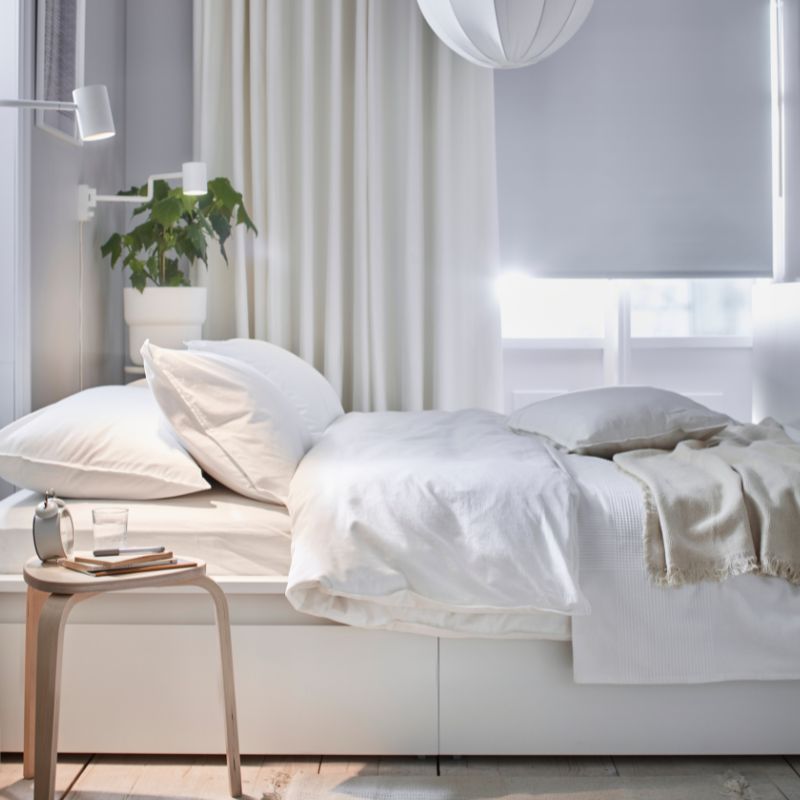 White bed and accesories