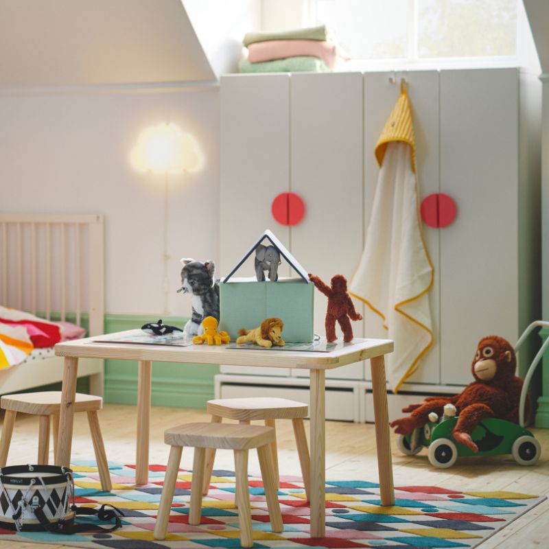 Children's room, with SMÅSTAD white furniture
