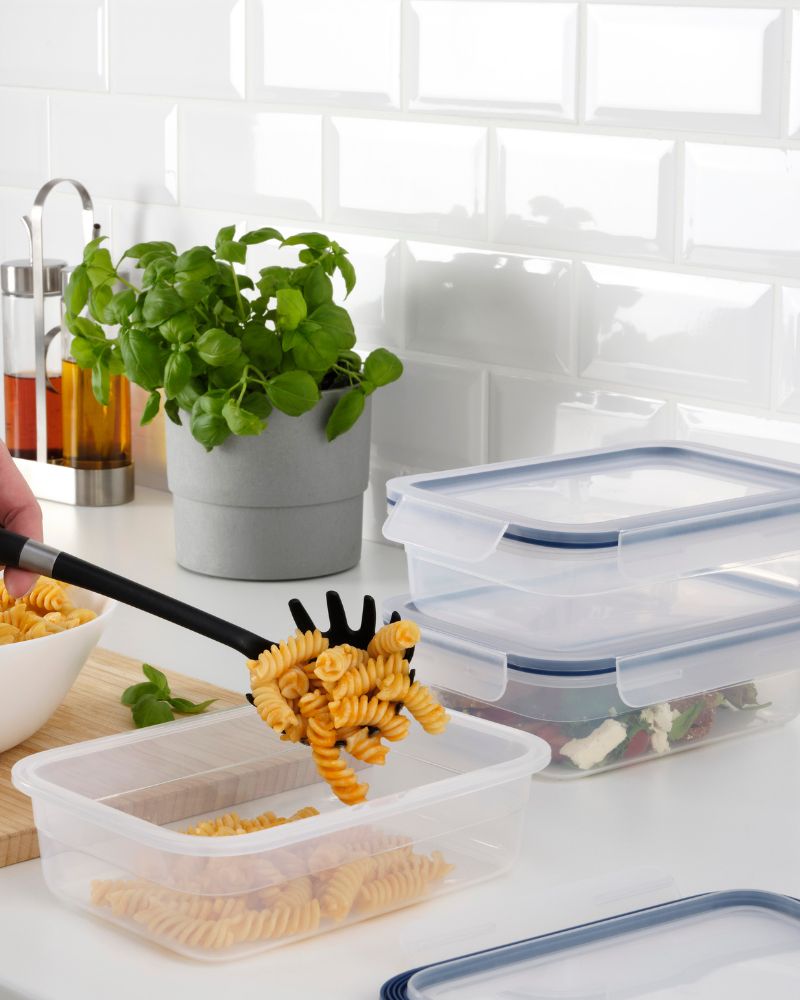Organized kitchen with JÄRSTORP countertop, IKEA 365+ containers, NYPON plant pot, OFTAST serving bowl and APTITLIG board.