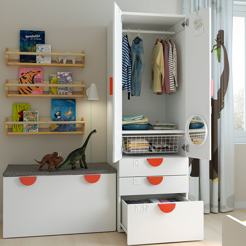 Armario modular en habitación infantil con puertas y cajones abiertos