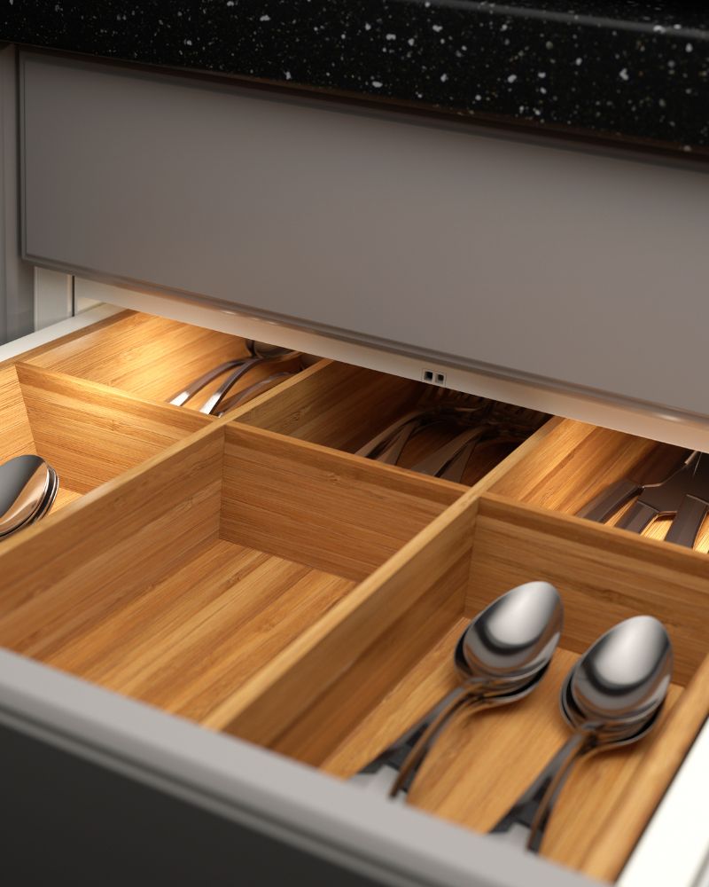 Encontrar cosas en un armario o cajón es más fácil cuando hay iluminación en su interior. 